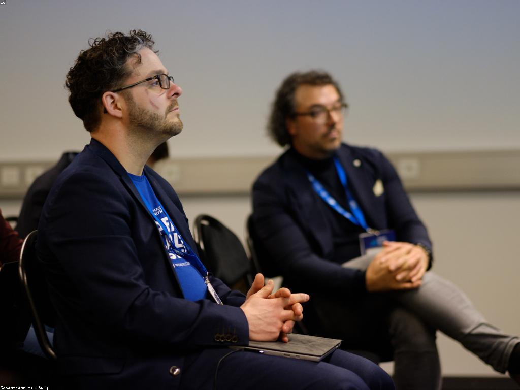 ចែករំលែកបទពិសោធន៍